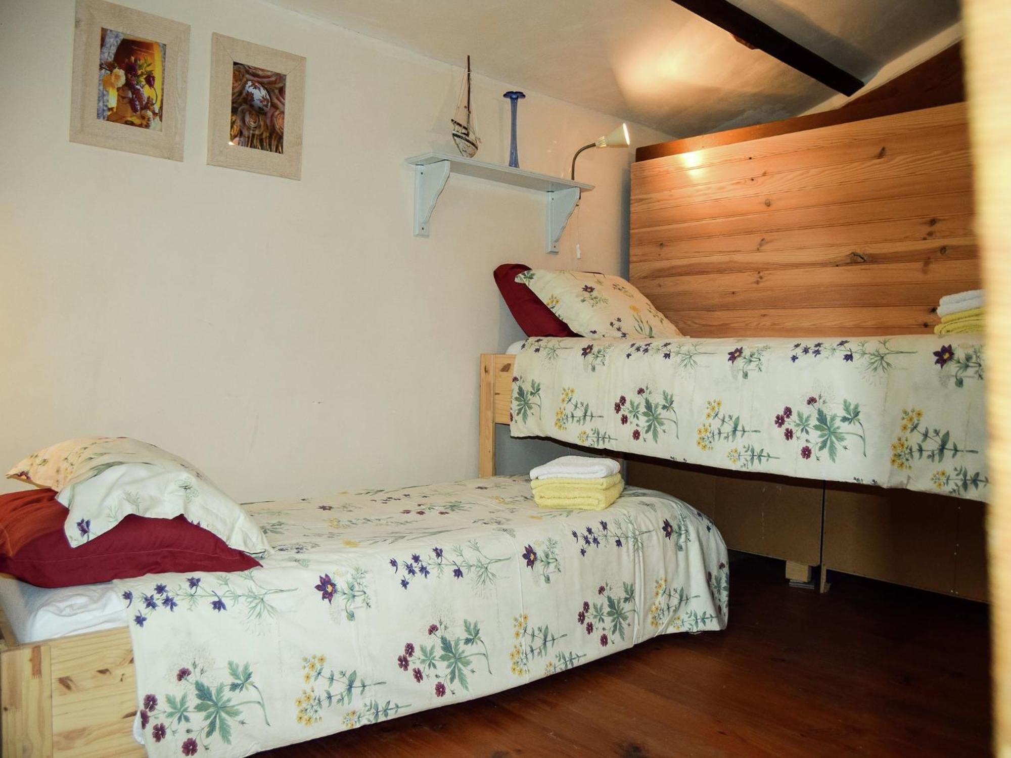 Snug Cottage In Saint Eutrope De Born With Pool Exteriér fotografie